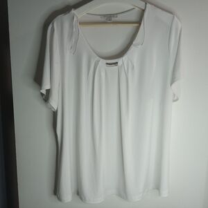 EUC Classic ScoopNeck White Blouse | Layering Piece | 3X Plus | Poly Blend